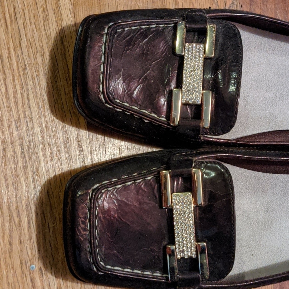 Shoes - Picture 2 of 4